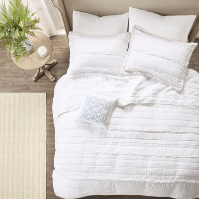 Ensemble de courtepointe en microfibre 4 pièces avec détails à volants et coussin décoratif