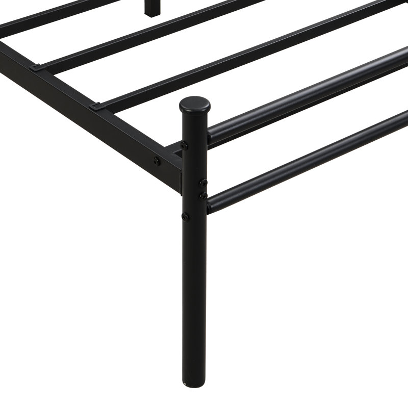 Structure de lit très grand en métal avec tête de lit en bois, chambre à coucher de style moderne et système d'écurie, table de nuit silencieuse, rangement sous le lit, cadre de lit noir facile à assembler, ornement et sommeil solide