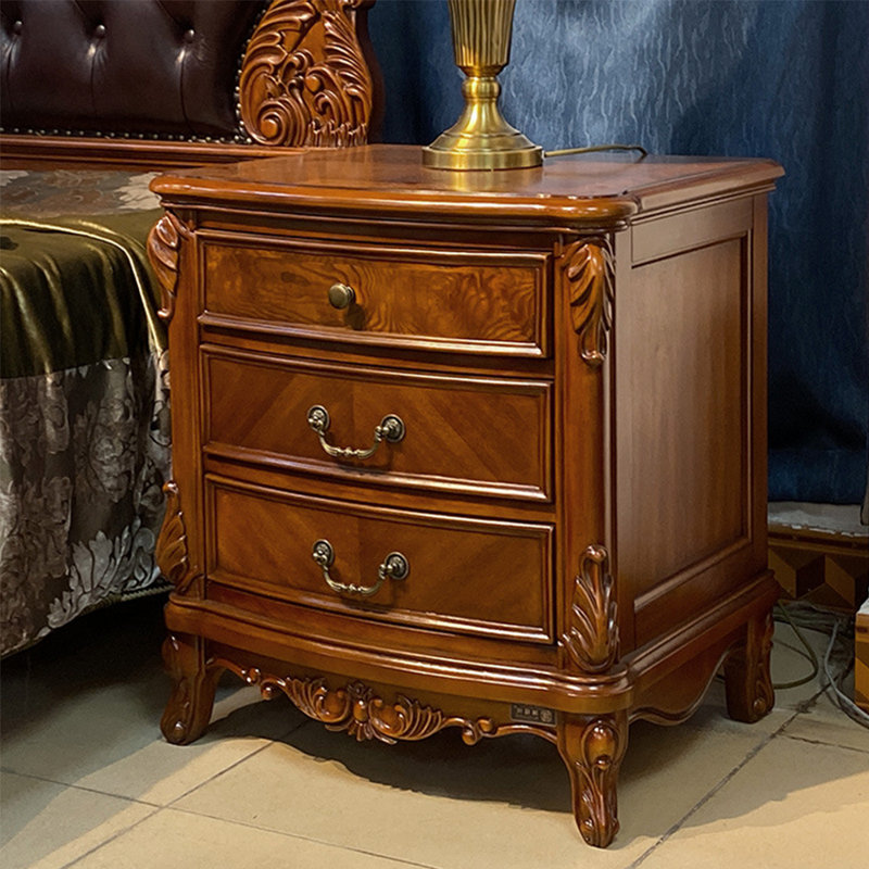 Demarcio Accent Chest