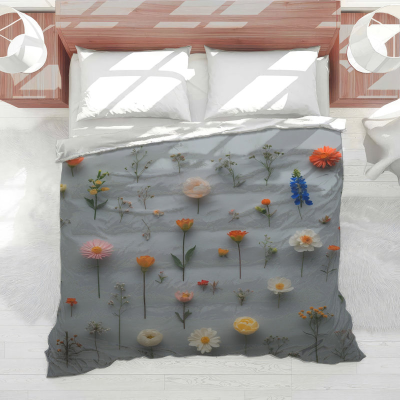 Assorted Wildflowers Arrangement Comforter, Twin