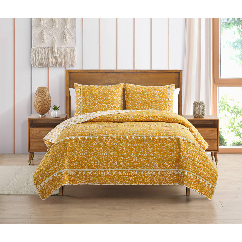 Ivory and Golden Yellow King Microfiber Reversible Quilt Set with Tassels