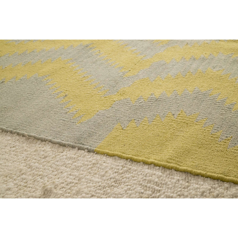 Sadie Chevron Indoor Rug