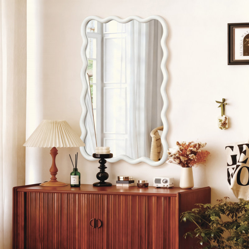 Miroir décoratif blanc rectangulaire en bois massif ondulé 20 po x 30 po, Blanc, 30 po x 20 po