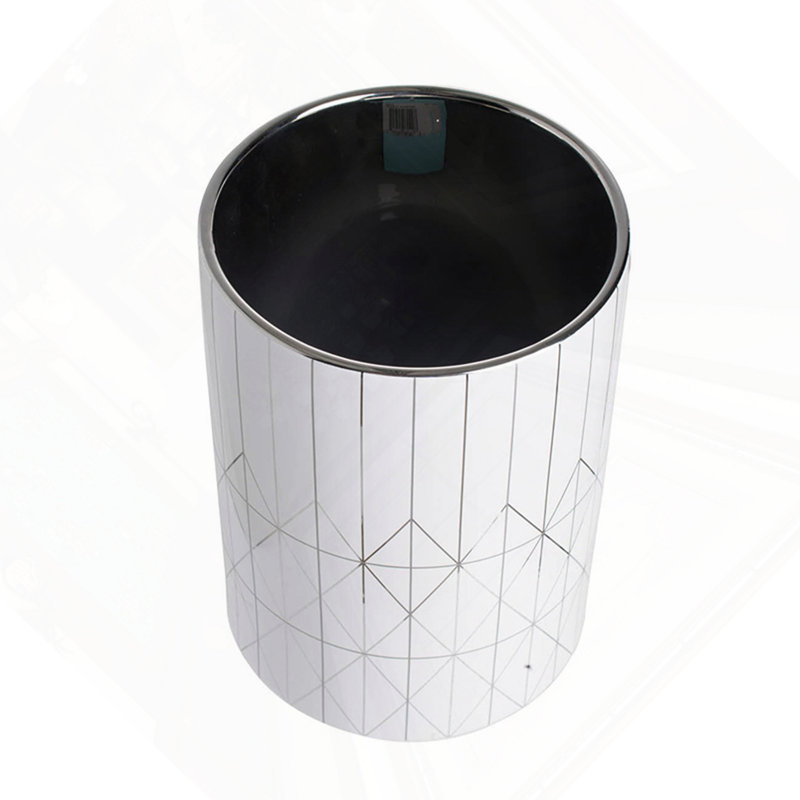 D6.3X8.7" Ceramic Planter, 8.7" H x 6.3" W x 6.3" D