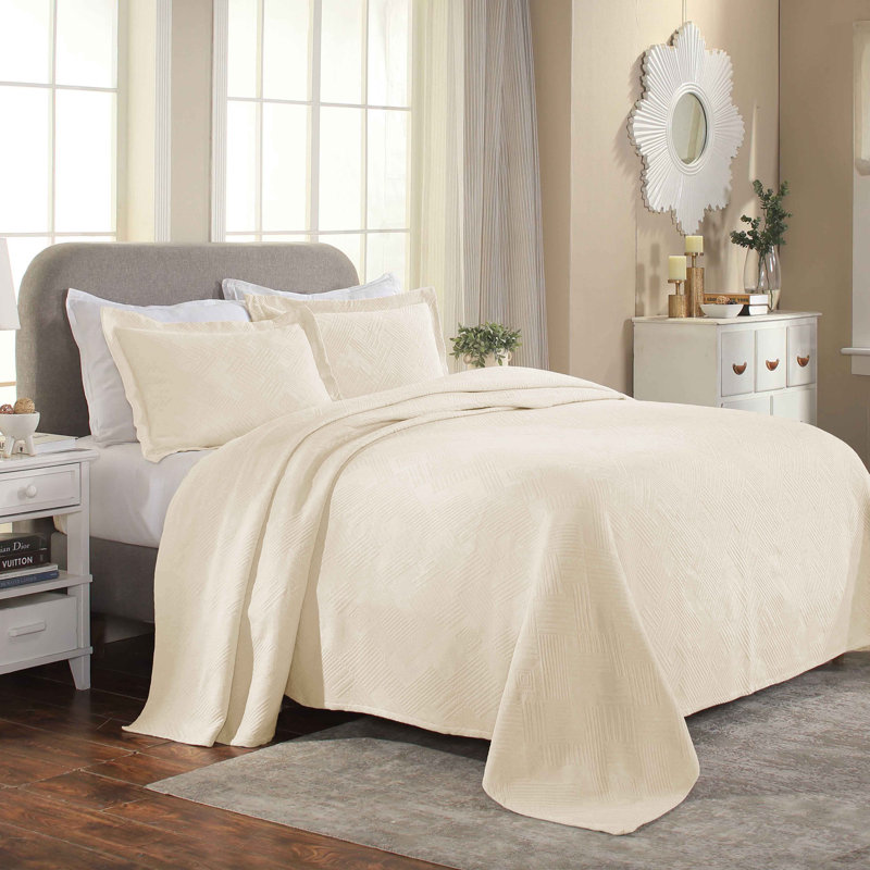Scotia 100% Cotton All-Season Geometric Fret Jacquard Matelasse Bedspread/Coverlet Set, King Bedspread + 2 Shams, Ivory
