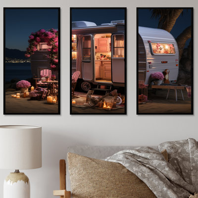 «Pink Camping Van Desert Getaway II», art mural de voyage en camping