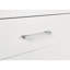Table de chevet rectangulaire blanche à 2 tiroirs avec poignées en métal, chambre à coucher pour garder les choses soignées, esthétique propre et moderne, poignées de bar de 23 po x 15 po, organisateur, aspect classique, mélange de bois massif, 15 profondeurs