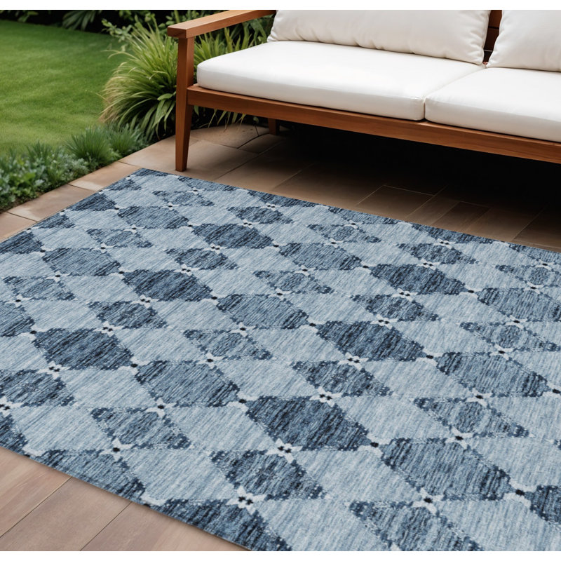Tapis intérieur / extérieur marocain lavable bleu marine et bleu denim HomeRoots 10 pi x 14 pi