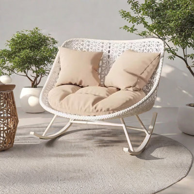 Chaise berçante décontractée simple et moderne