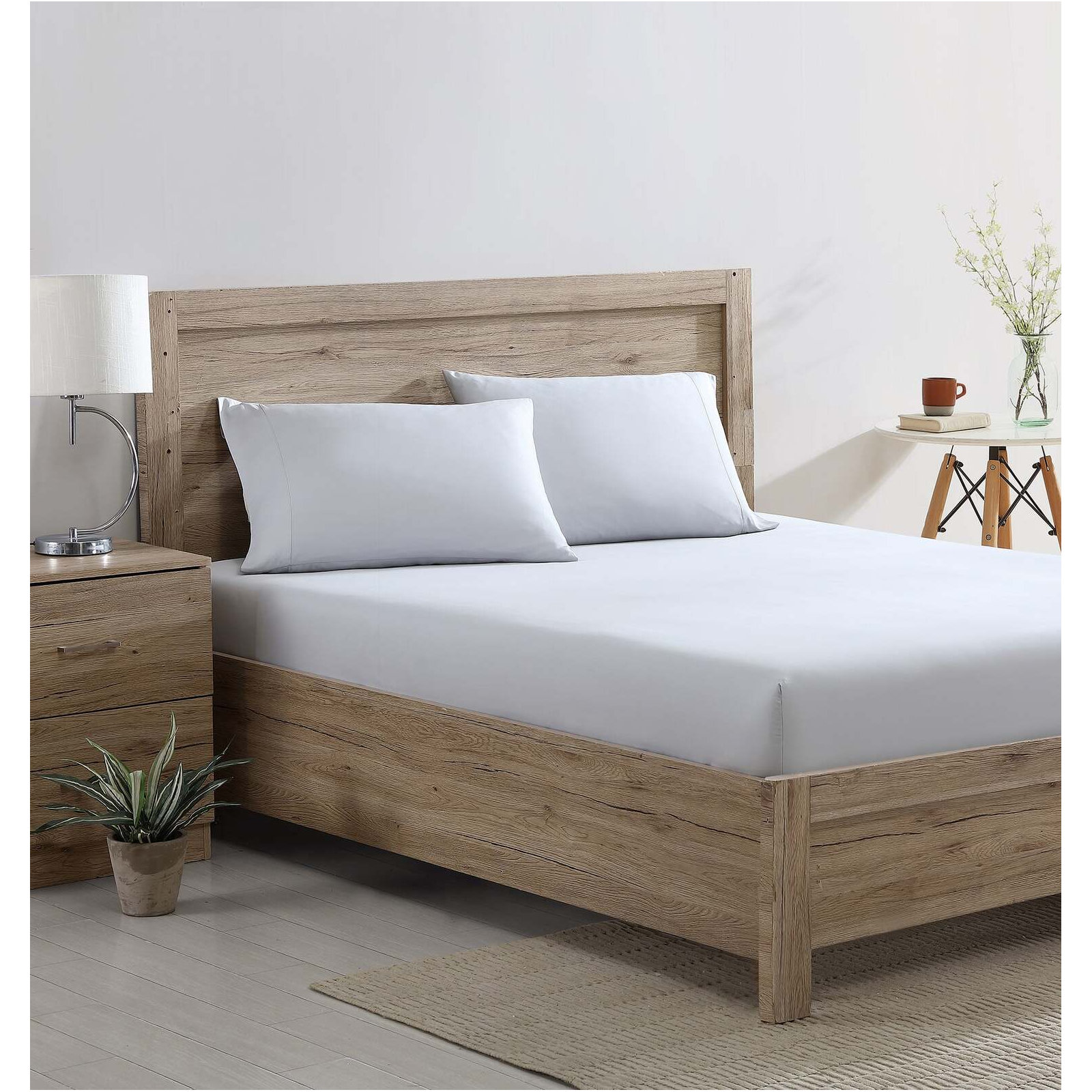 Bloomingdales Rayon From Bamboo Machine Woven Sheet Set, Full / Queen Sheet Set with 2 Standard Pillowcases, Moon