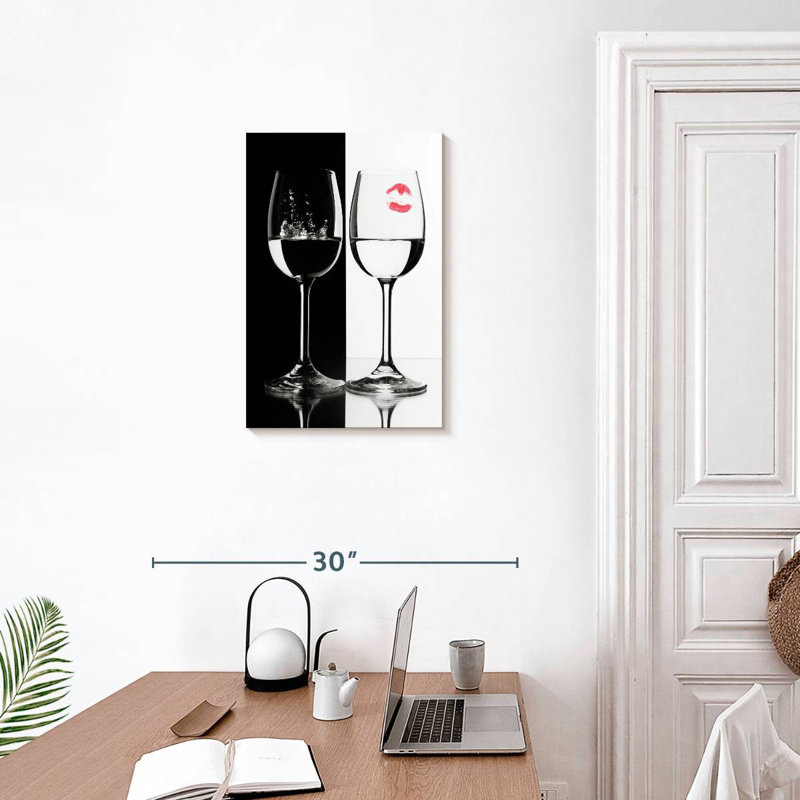 Yarlin Black And White Wine, 24" H x 16" W