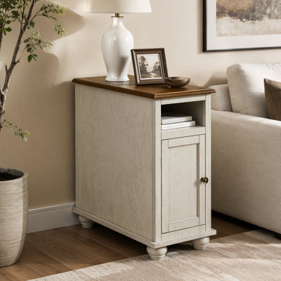 Table d'appoint polyvalente avec construction durable et attrait élégant pour n'importe quelle pièce