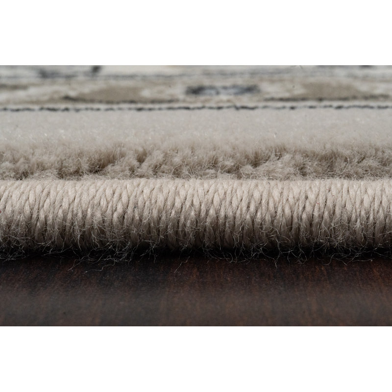 Tapis gris doux / crème Attell, Rectangle 5 pi 3 po x 7 pi 7 po