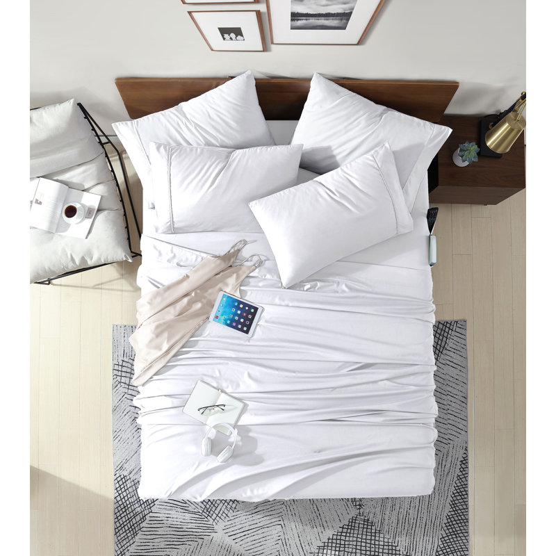 Swift Home Smart Pocket Fitted Sheet - Essential 1800 Series Microfiber - Fits Mattress up to 14" Thick - Convenient Storage, Peach Fuzz, Durable, Easy Care