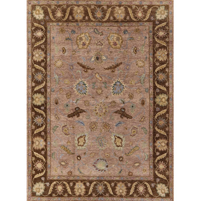 Tapis brun à motif oriental
