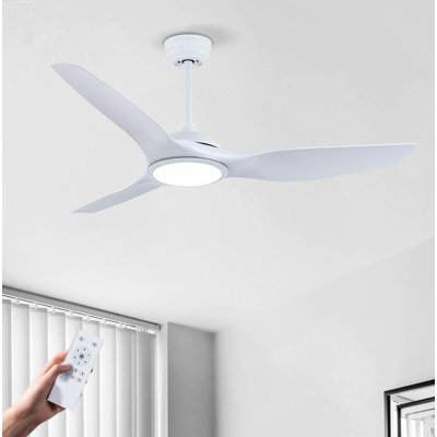 Ventilateurs de plafond modernes d'inspiration hélice avec lumières avec moteur CC réversible silencieux et télécommande, blanc mat