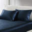 2 taies d'oreiller standard 100% satin de minuit bleu minuit, froissées, douces pour la peau, texture lisse, ouvertes, réduisent les bris