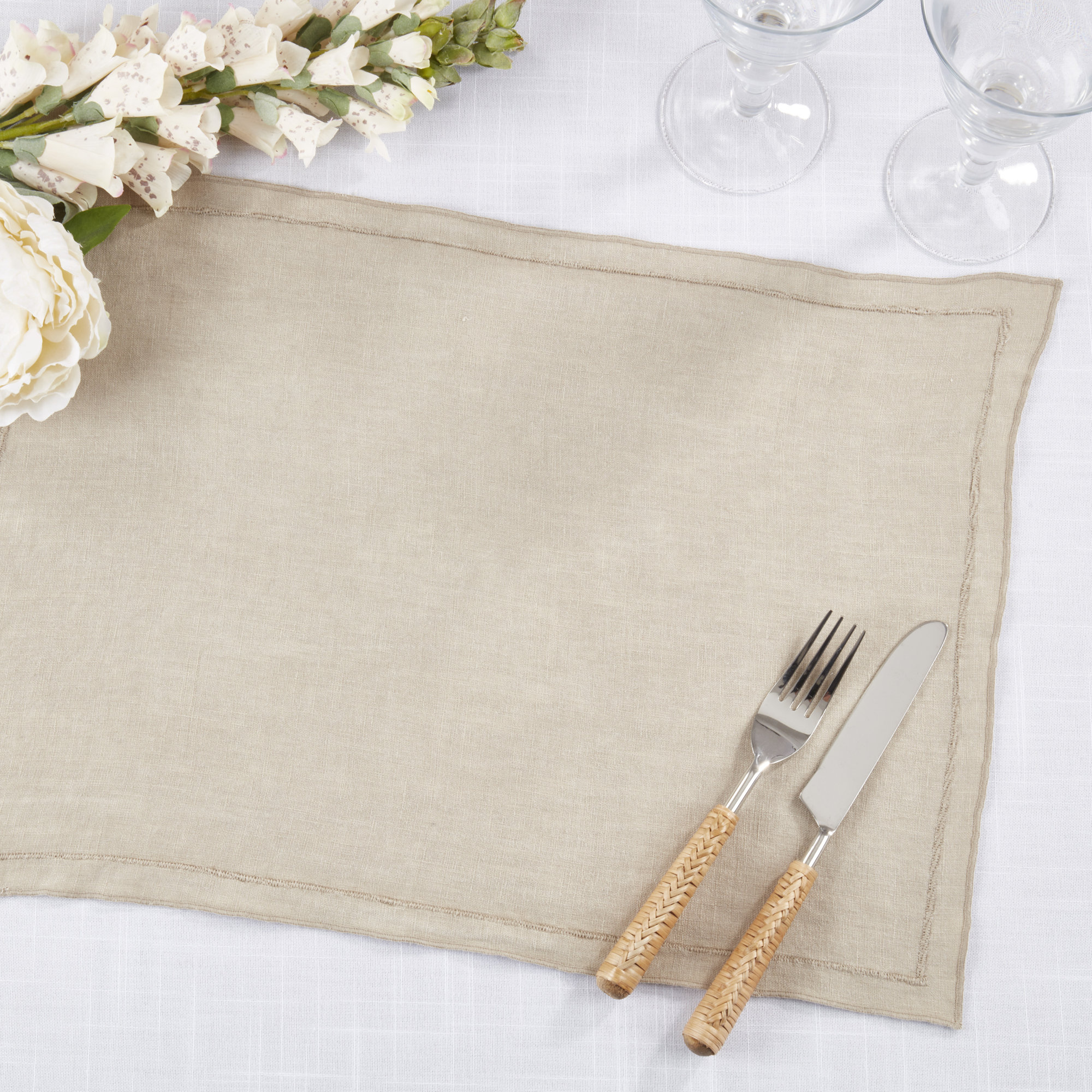 Stonewashed Overlock Edge Placemat (Set of 4), Brown