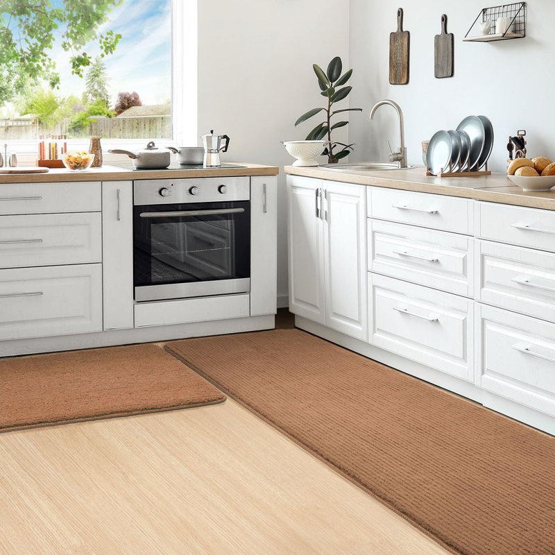 Tapis de cuisine Demarus, Rectangle 6 pi 7 po x 1 pi 5 po, Brun
