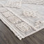 Tapis marocain en polyester tissé à la machine en gris-214978563