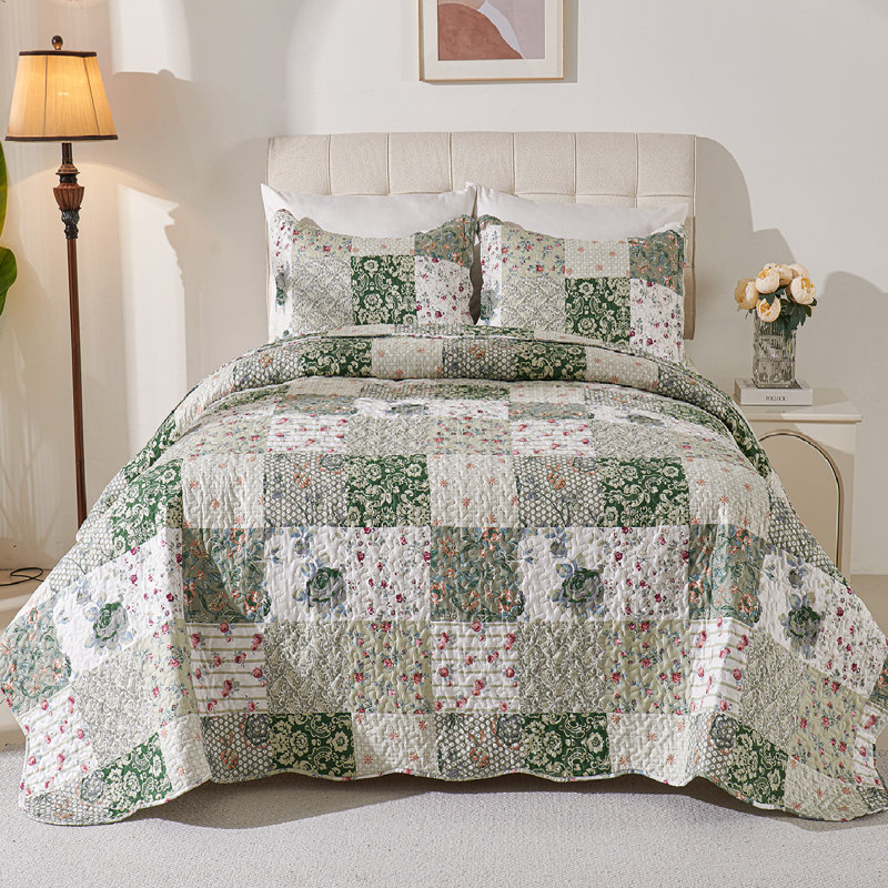 Floral Patchwork Quilt Set Reversible Soft and Lightweight Bedding Set, King Quilt + 2 Shams, Green Floral/Patchwork