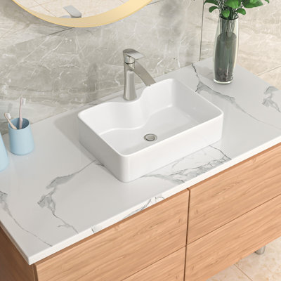 Lavabo vasque de salle de bain rectangulaire sur comptoir en céramique blanche avec trou pour robinet