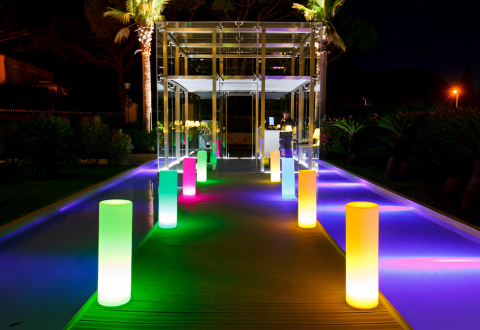 Outdoor LED Floor Lamps