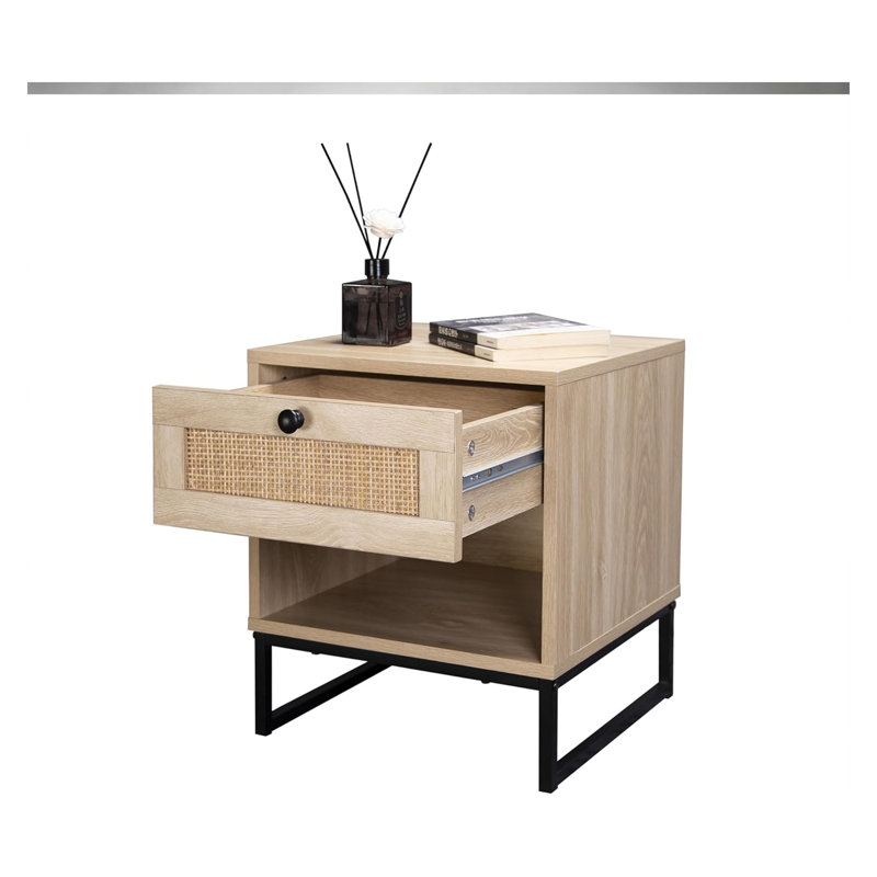 Table d'appoint Birch Coastal Modern avec tiroir, plateau en bois naturel et pieds en métal noir