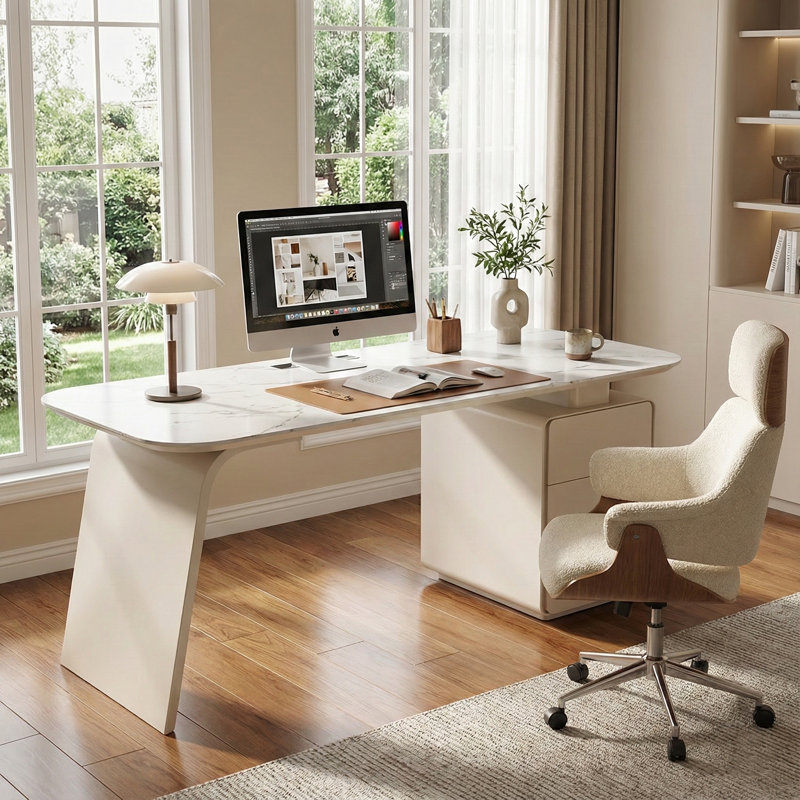 Bureau d'ordinateur 63 po avec prises électriques et recharge sans fil, table d'ordinateur en pierre frittée crème avec 3 tiroirs