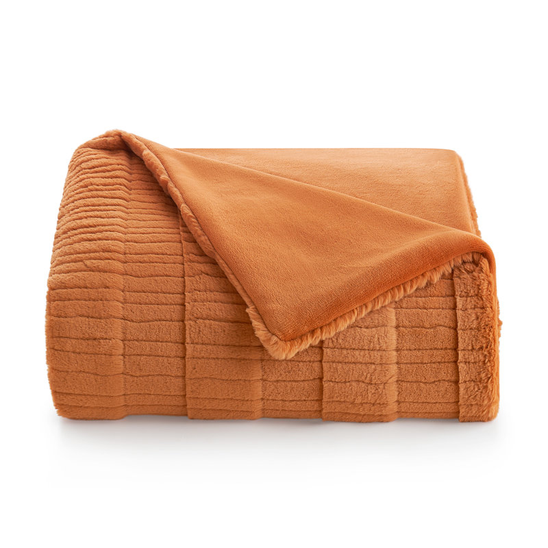 Jeté en fausse fourrure à rayures Amelie Home pour canapé, lit ou chaise, L 80 po x l 60 po, Brun