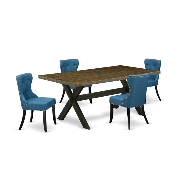 L'ensemble de table de salle à manger 5 pièces pour 4 personnes comprend une table de cuisine rectangulaire avec pieds en X et 4 chaises de salle à manger Parson en tissu bleu, noir brossé