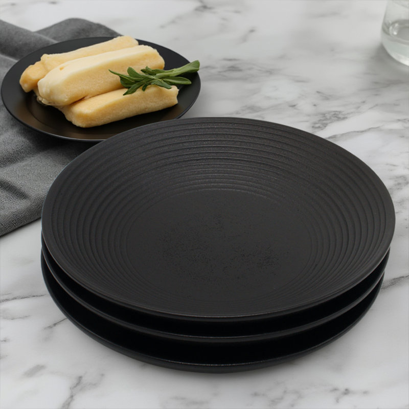 Ensemble d'assiettes en céramique