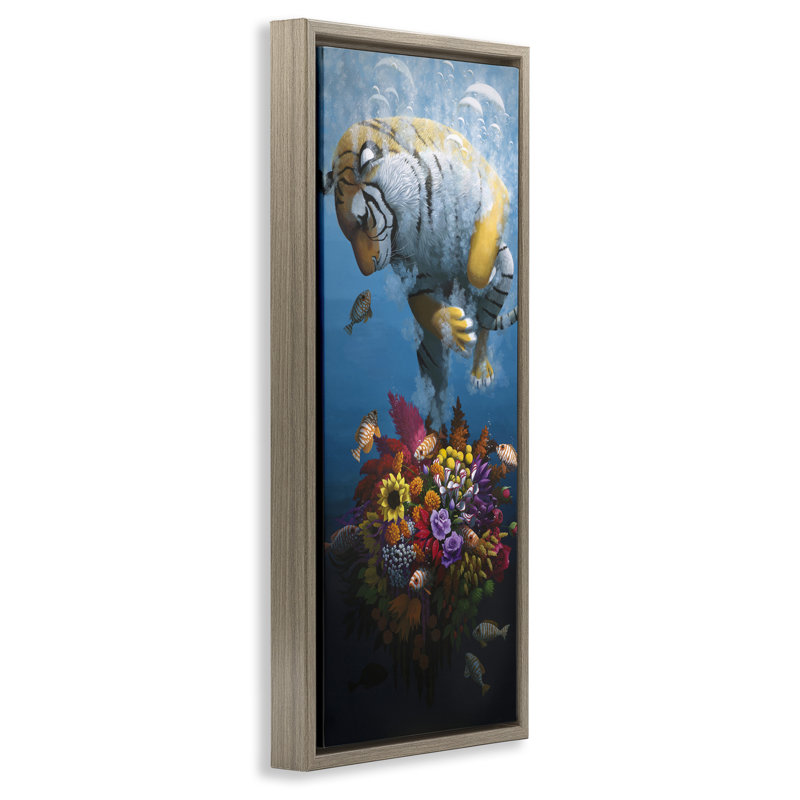 Cadre flottant Curious Tiger & Bouquet sous-marin, design par Heather, H 25 po x l 11 po, Cadre flottant orme Montalcino