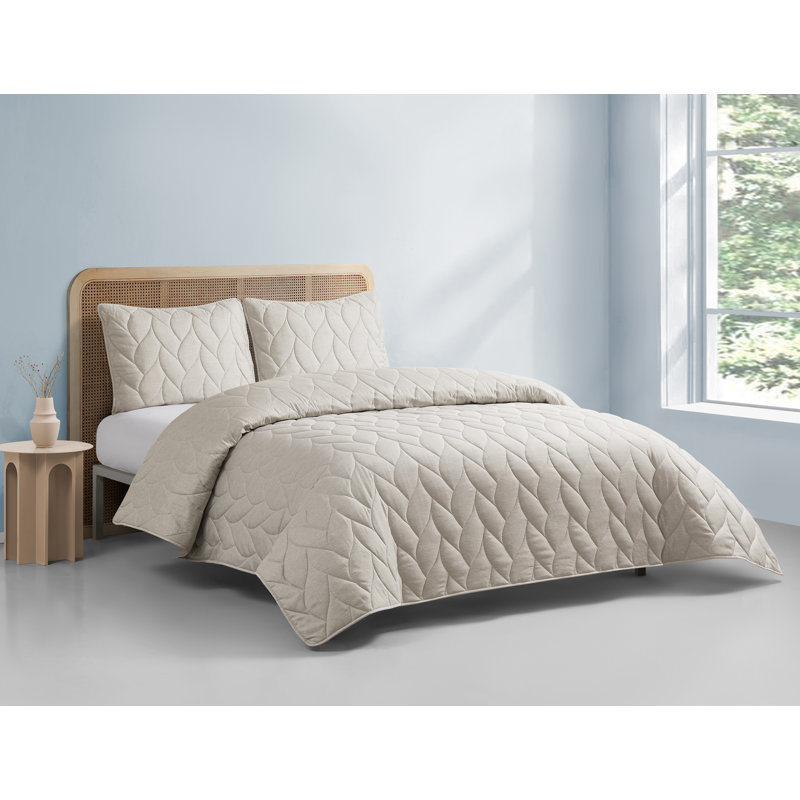 Emily 3 Piece Comforter Set, King Comforter + 2 King Shams, Beige