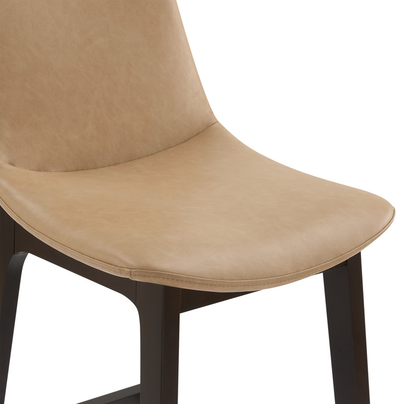 Tabouret de comptoir en similicuir avec pieds en bois massif, Brun clair Copley