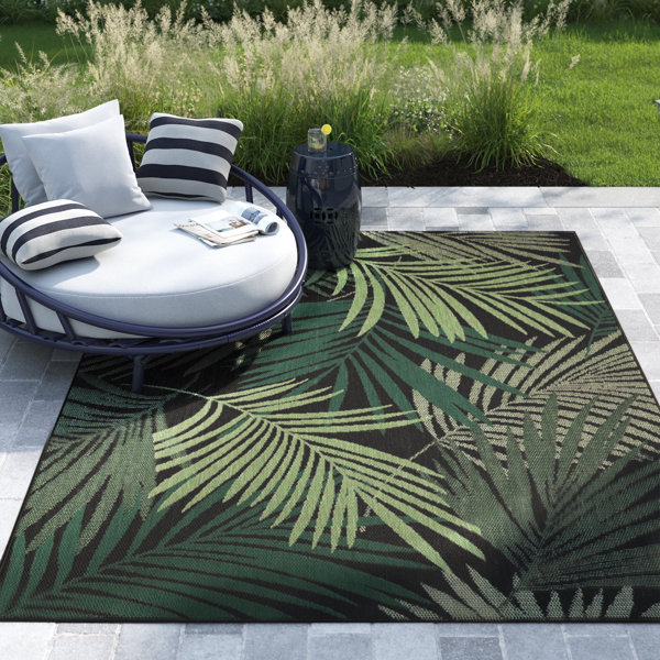 5' X 8' Indoor Outdoor Rug Dk Green Geometric Pattern Porch Deck Patio  Furniture