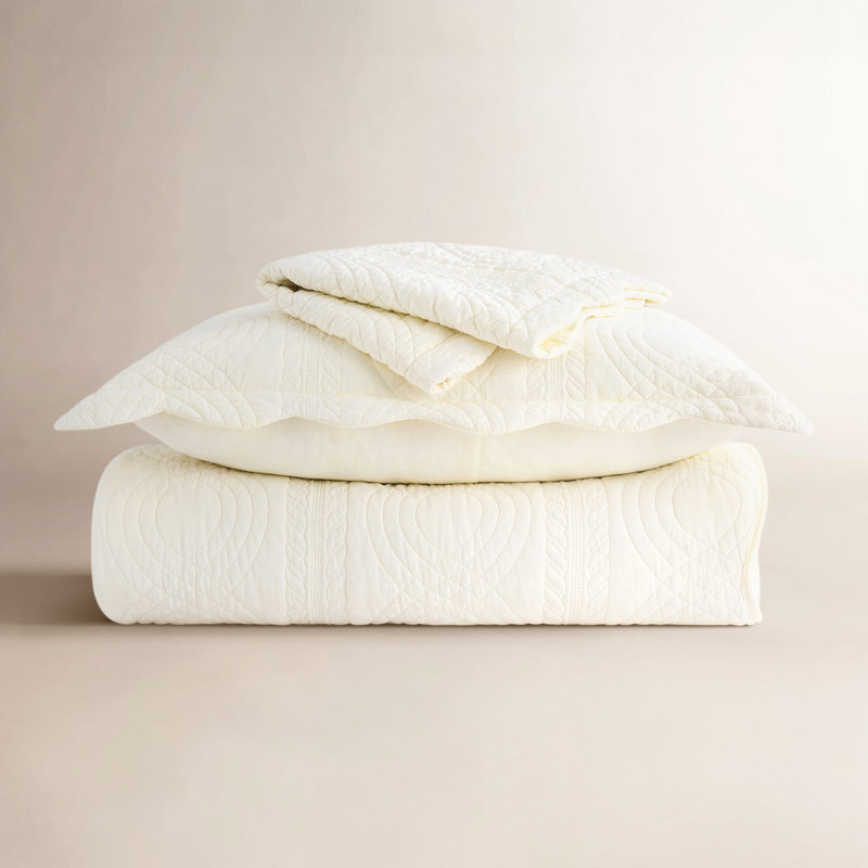 Scallop Edge 100% Cotton Quilt Set, Queen Quilt + 2 Queen Shams, Ivory White