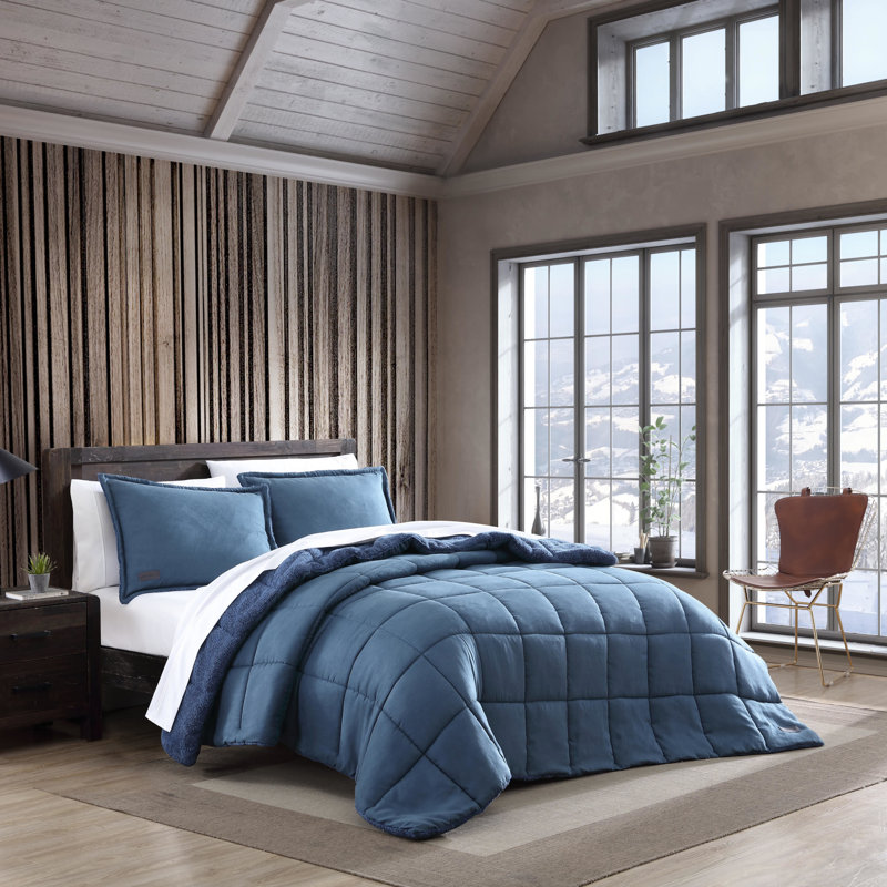 Eddie Bauer Reversible Microsuede Comforter Set, Full/Queen Comforter + 2 Shams, Blue