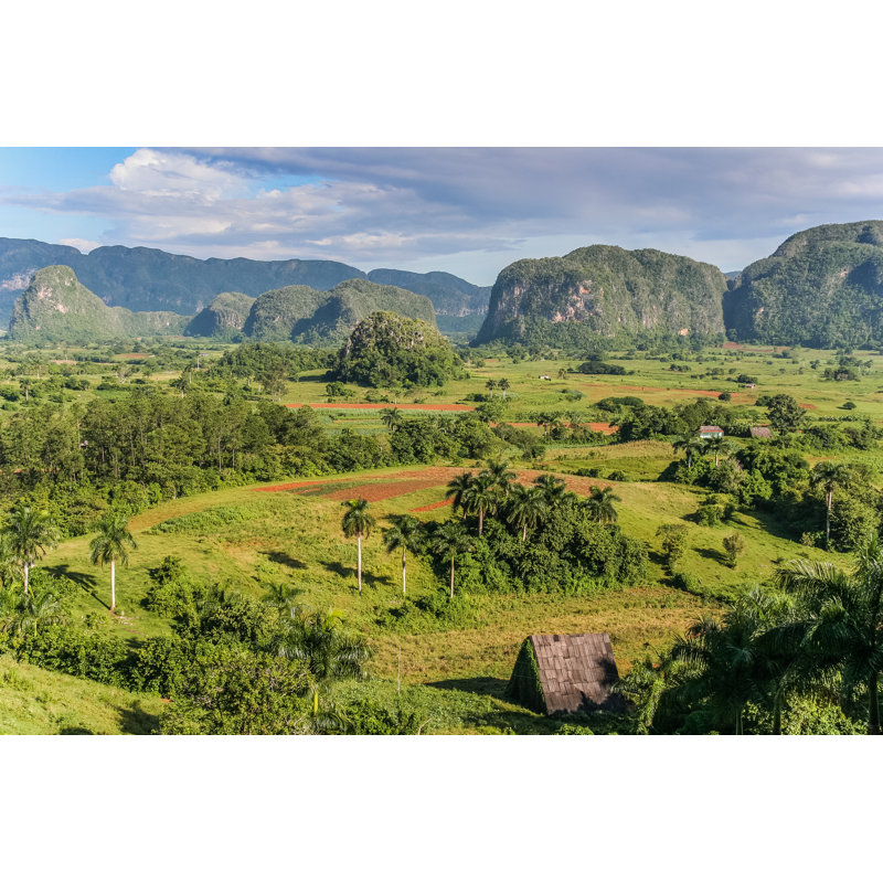 Vinales Valley - Photographie sur toile tendue, H 24 po x l 36 po