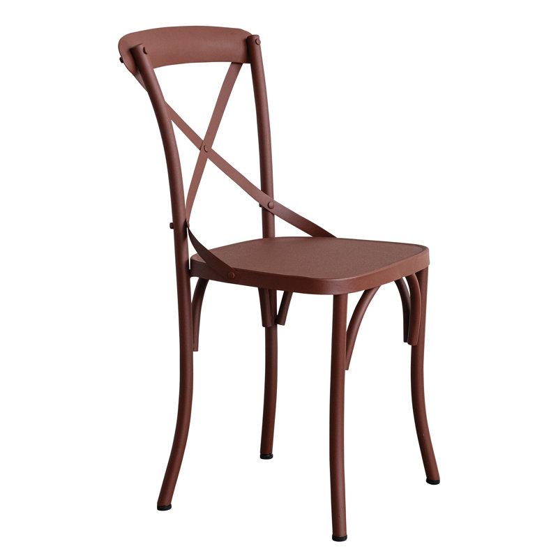 Chaise en métal à dossier croisé