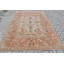 Tapis turc vintage en laine fabriqué à la main idéal pour un décor de salon bohémien avec un design anatolien beige / rose