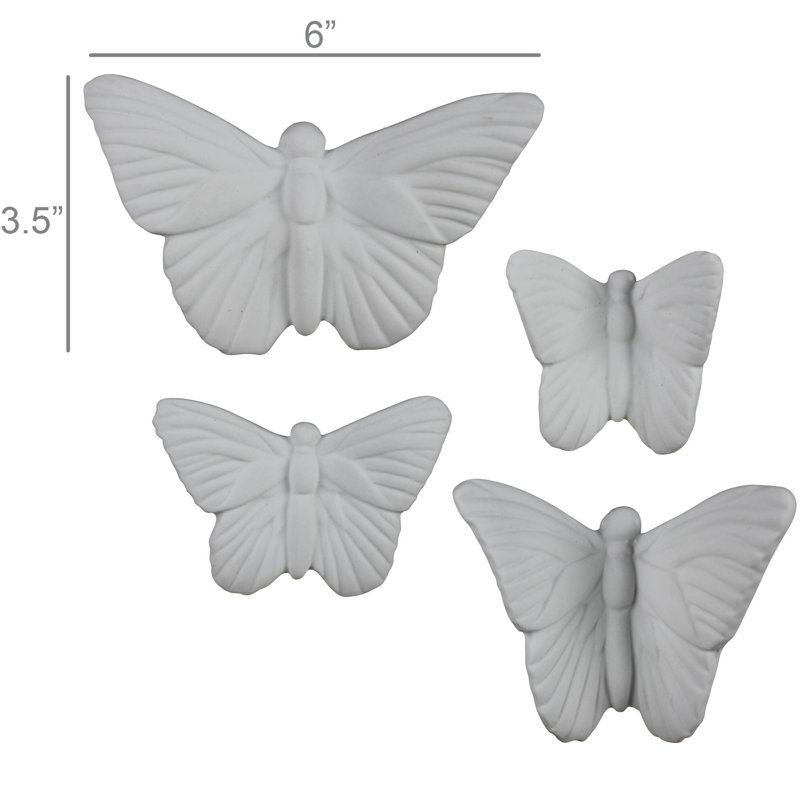 Papillons en vol - ensemble de 4 grands 6 x 3,5, moyen 4,5 x 4, petit 4 x 2,5, très petit 2,75 x 2,75