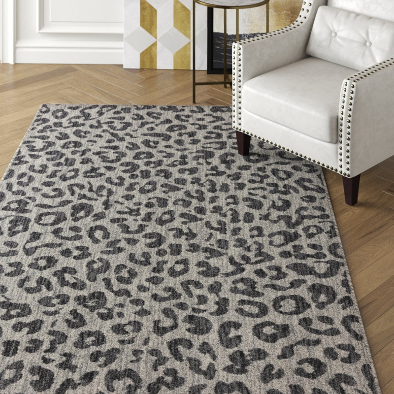 Munguia Animal Print Indoor / Outdoor Rug, Rectangle 3'3" x 5'3"