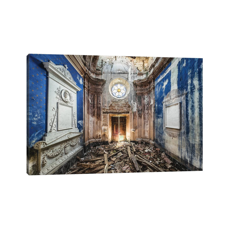 A Splash Of Blue by Simon Yeung - Gallery-Wrapped Canvas Giclée on Canvas, Canvas, 66.04 cm H x 45.72 cm W x 1.91 cm D