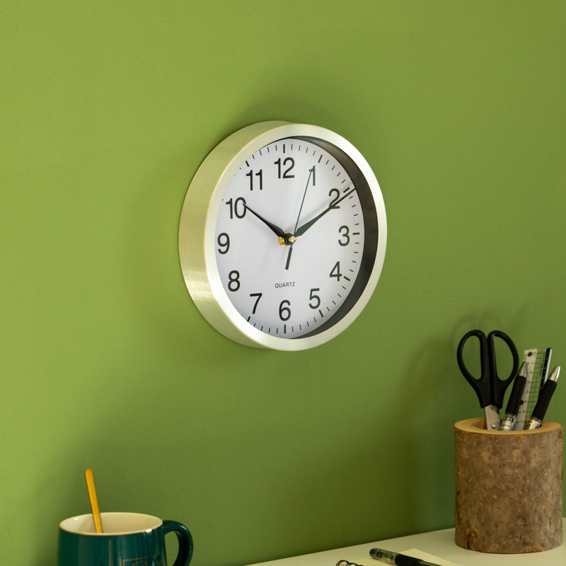 Horloge murale à quartz Ebern Designs, Très petit, Blanc