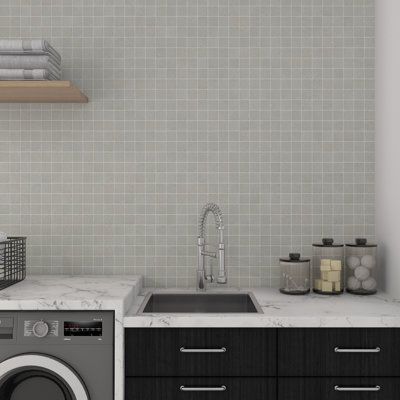 Keystones 2" Hexagon Mosaic in Desert Gray Speckle