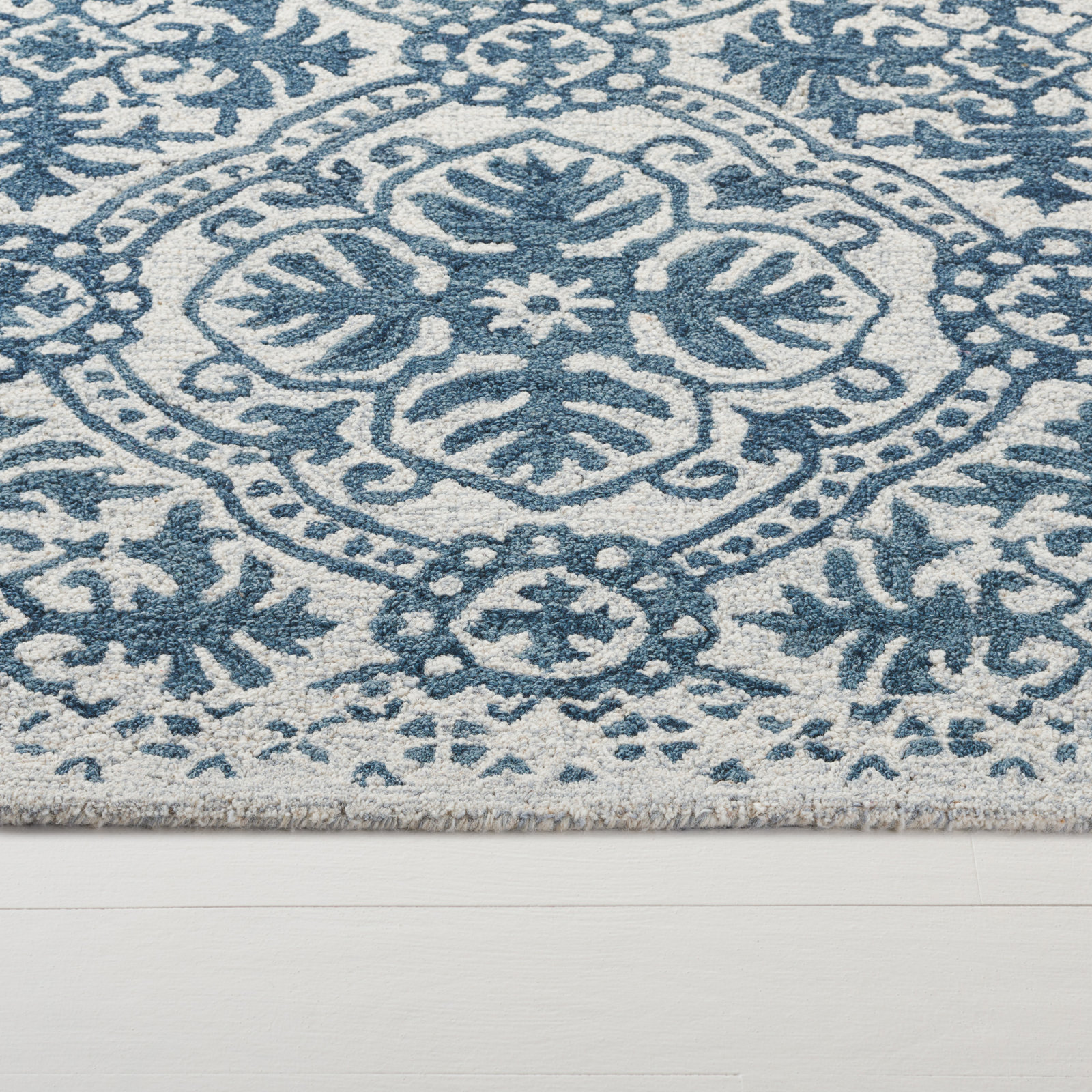 Lauren Ralph Lauren Nina Hand Tufted Wool Pile Oriental Rug, Rectangle 2'6" x 4'