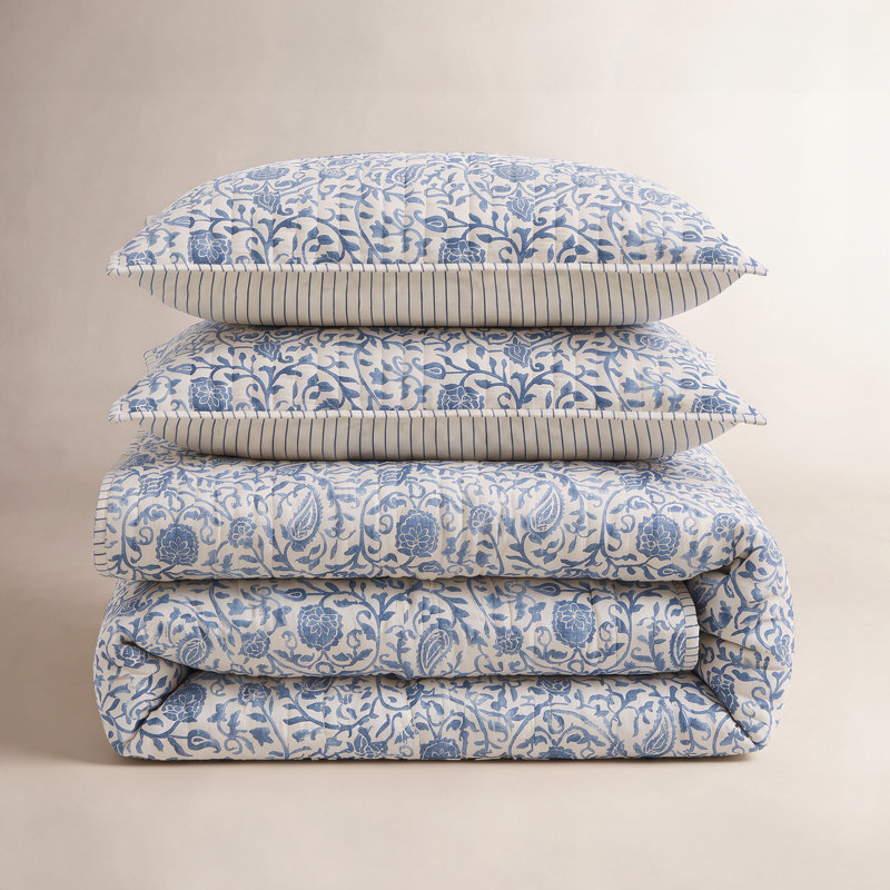 Eden Paisley 3-Piece Reversible Quilt Set, King Quilt + 2 King Shams, Blue