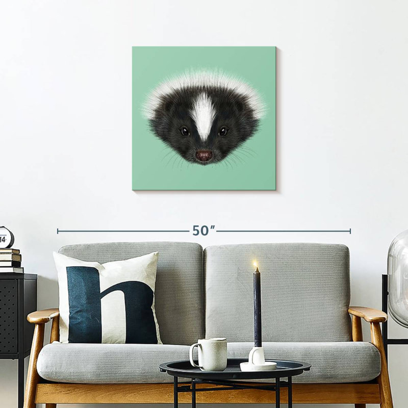 Crowle Skunk Head, 24" H x 24" W