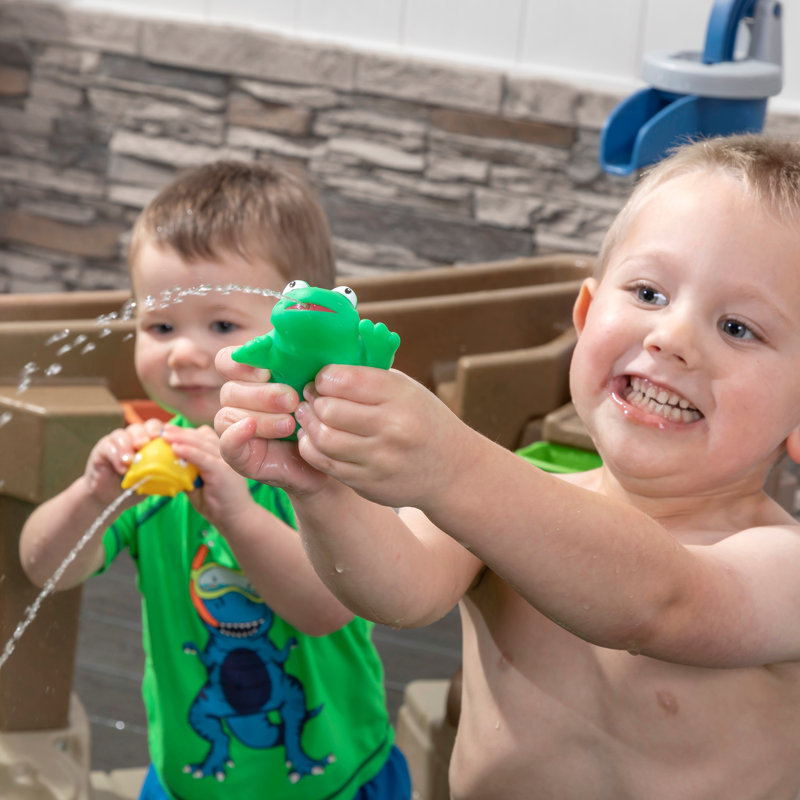 Step2 Pump & Splash Discovery Pond Toddler Water Table